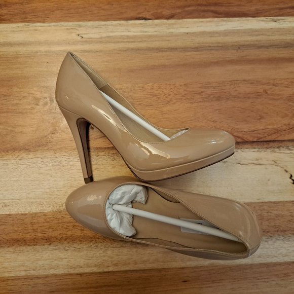 NEW L.K.Bennett Patent-Leather Nude Pamps - Picture 2 of 5